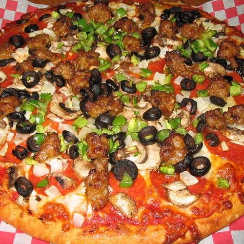 Deluxe Pizza Deluxe Pizza